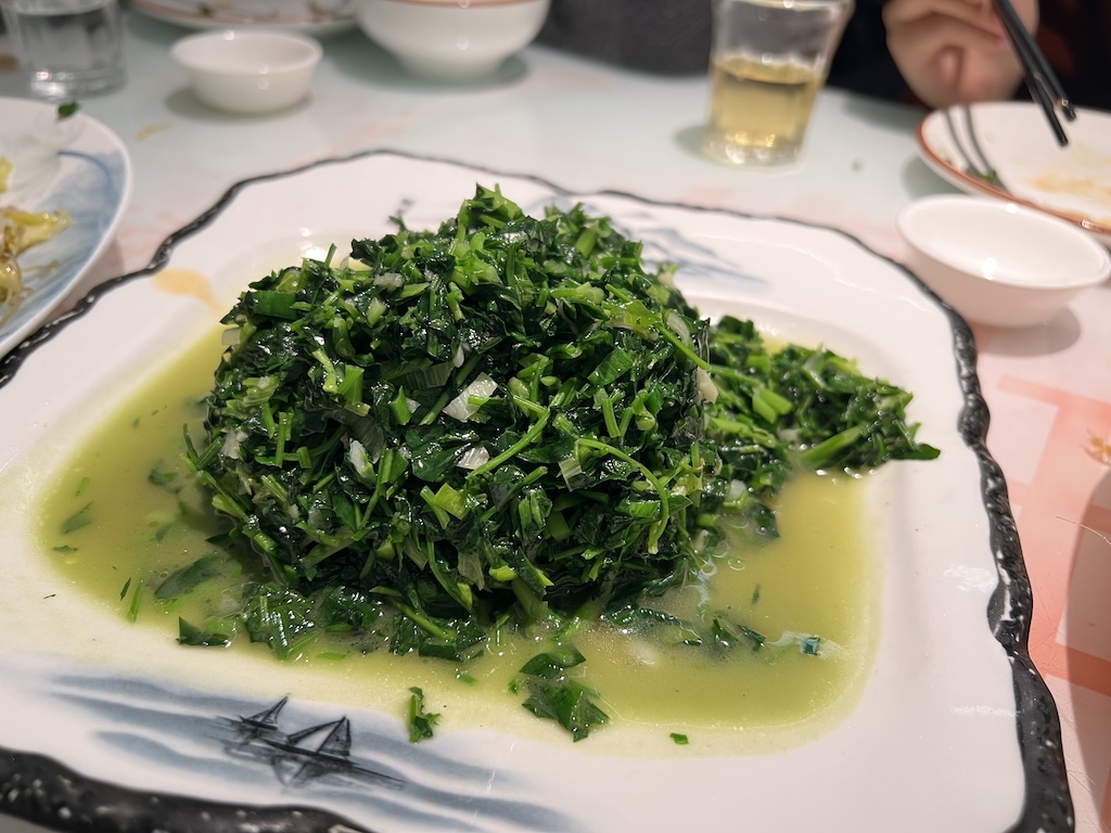 此处插入图片：清炒草头