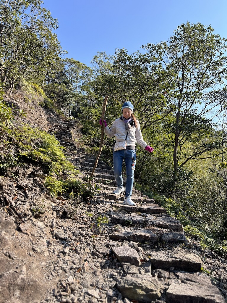 此处插入图片：野路风景/家人徒步